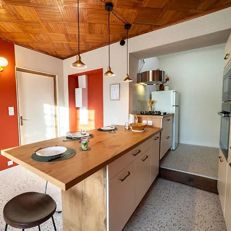 Апартаменты Cosy Au Coeur Du Village - Le Segala